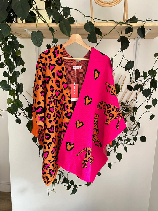 Leo Fuchsia Cape